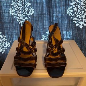 Gucci brown leather sandals.